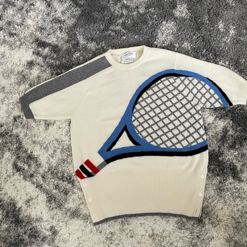 AUTHENTIC CREW NECK TEE SHIRT WITH TENNIS RACKET INTARSIA IN CASHMERE